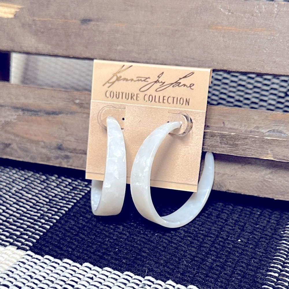 Kenneth Jay Lane KJL nwt signed stamped white lucite rare acrylic resin earrings